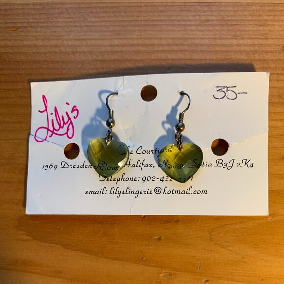 Boutique: "Lily's Lingerie"Lime-Green faceted Necklace & Matching Earrin… - Picture 2 of 8